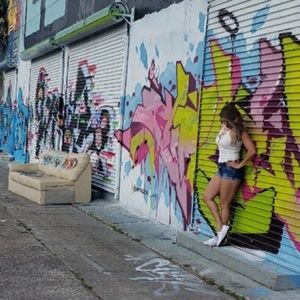 Meet your Posher, Val